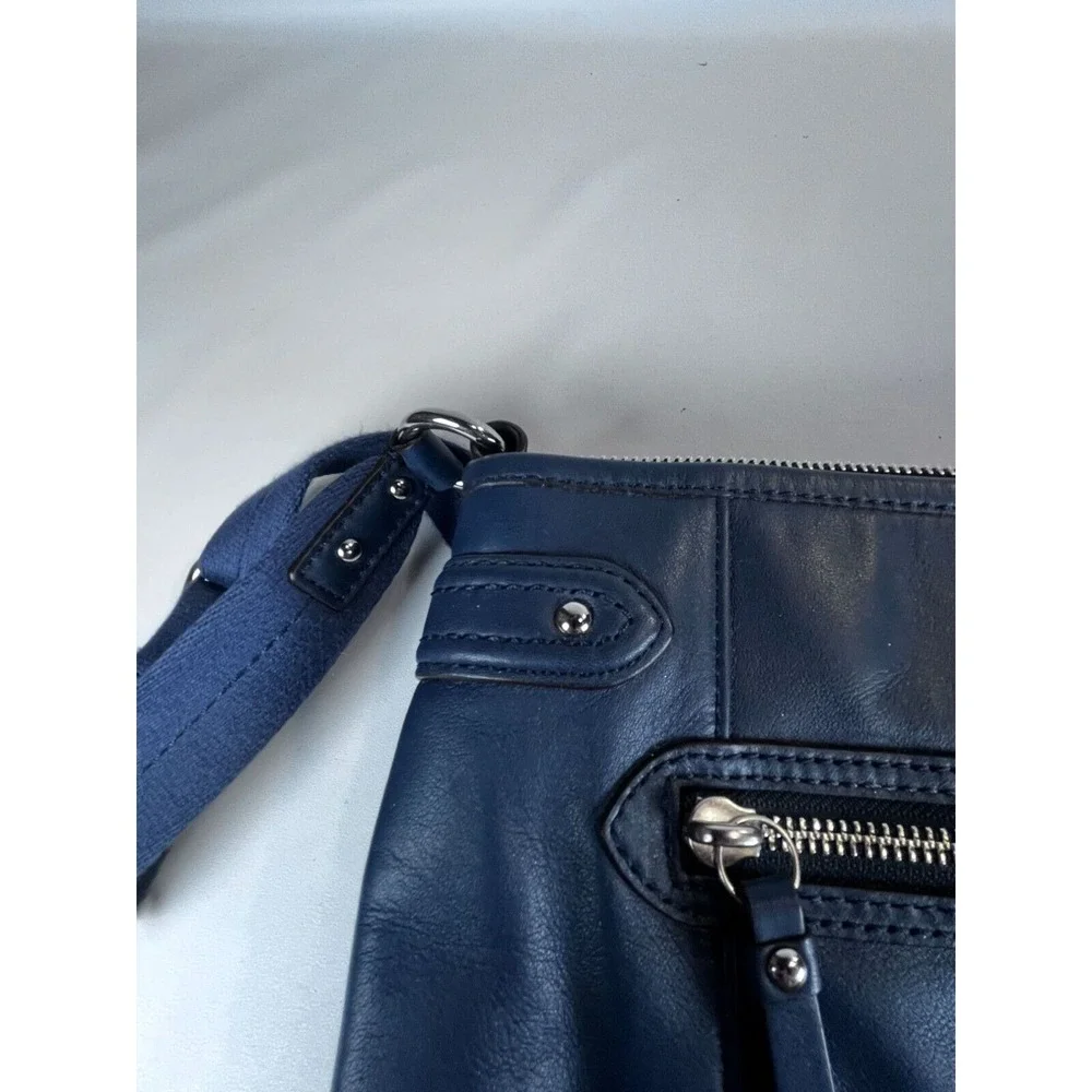 Coach Blue Leather Crossbody Bag With Adjustable‎ Strap & Zipper Closure